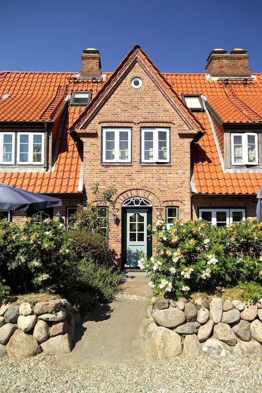 Ferienhaeuser Im Sylter Gartenweg Buitenkant foto