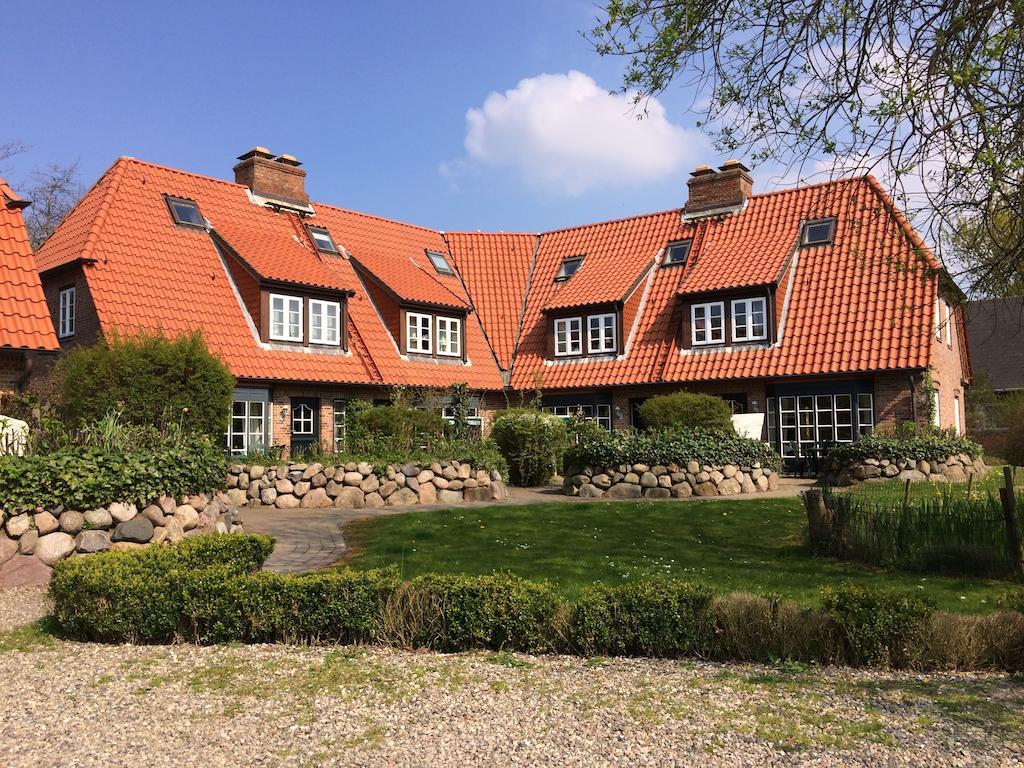 Ferienhaeuser Im Sylter Gartenweg Buitenkant foto